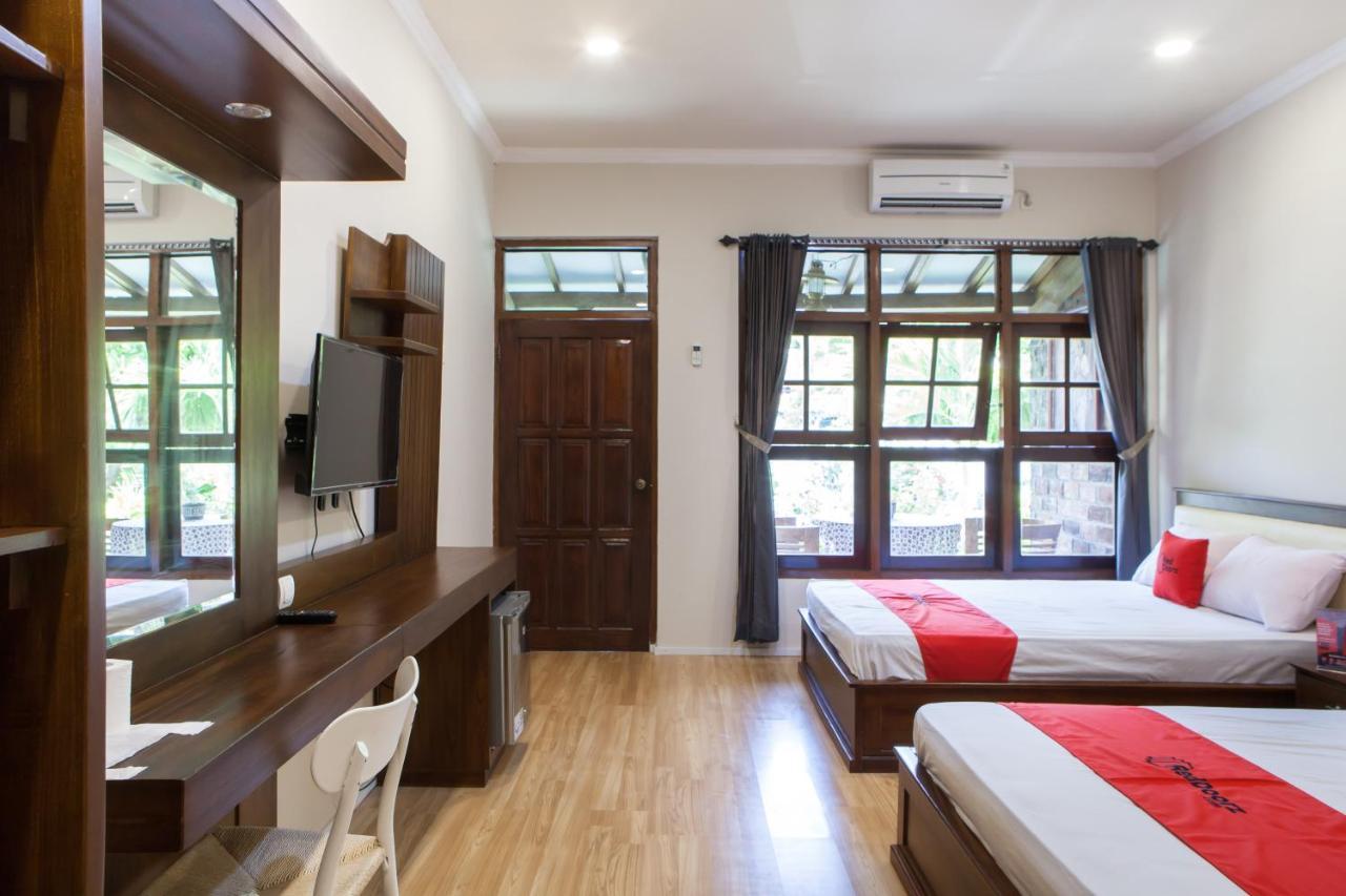 Reddoorz Plus Near Mall Roxy Banyuwangi Banyuwangi  Εξωτερικό φωτογραφία