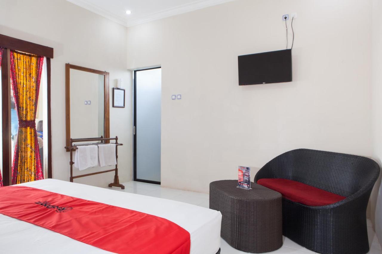 Reddoorz Plus Near Mall Roxy Banyuwangi Banyuwangi  Εξωτερικό φωτογραφία