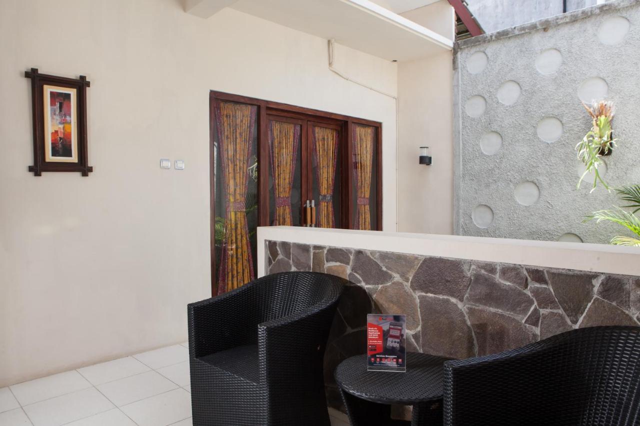 Reddoorz Plus Near Mall Roxy Banyuwangi Banyuwangi  Εξωτερικό φωτογραφία