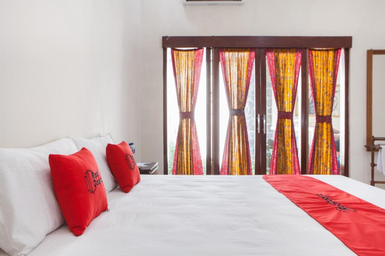 Reddoorz Plus Near Mall Roxy Banyuwangi Banyuwangi  Εξωτερικό φωτογραφία