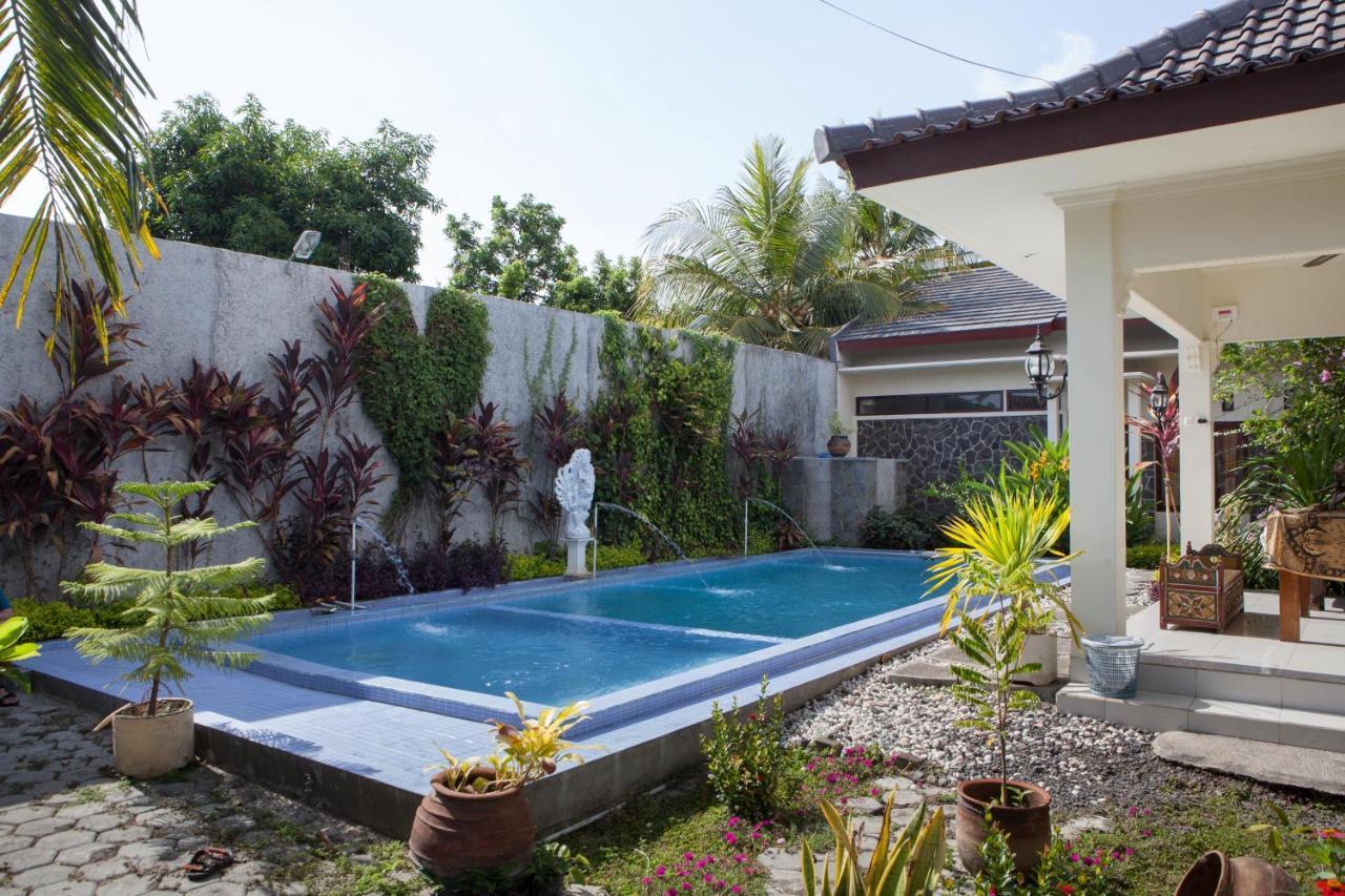 Reddoorz Plus Near Mall Roxy Banyuwangi Banyuwangi  Εξωτερικό φωτογραφία